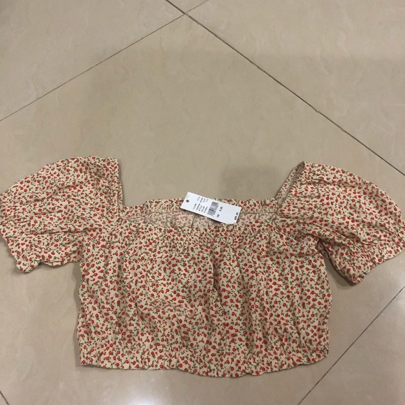 NWT Brandy Melville Mira Top-One Size - Picture 3 of 6